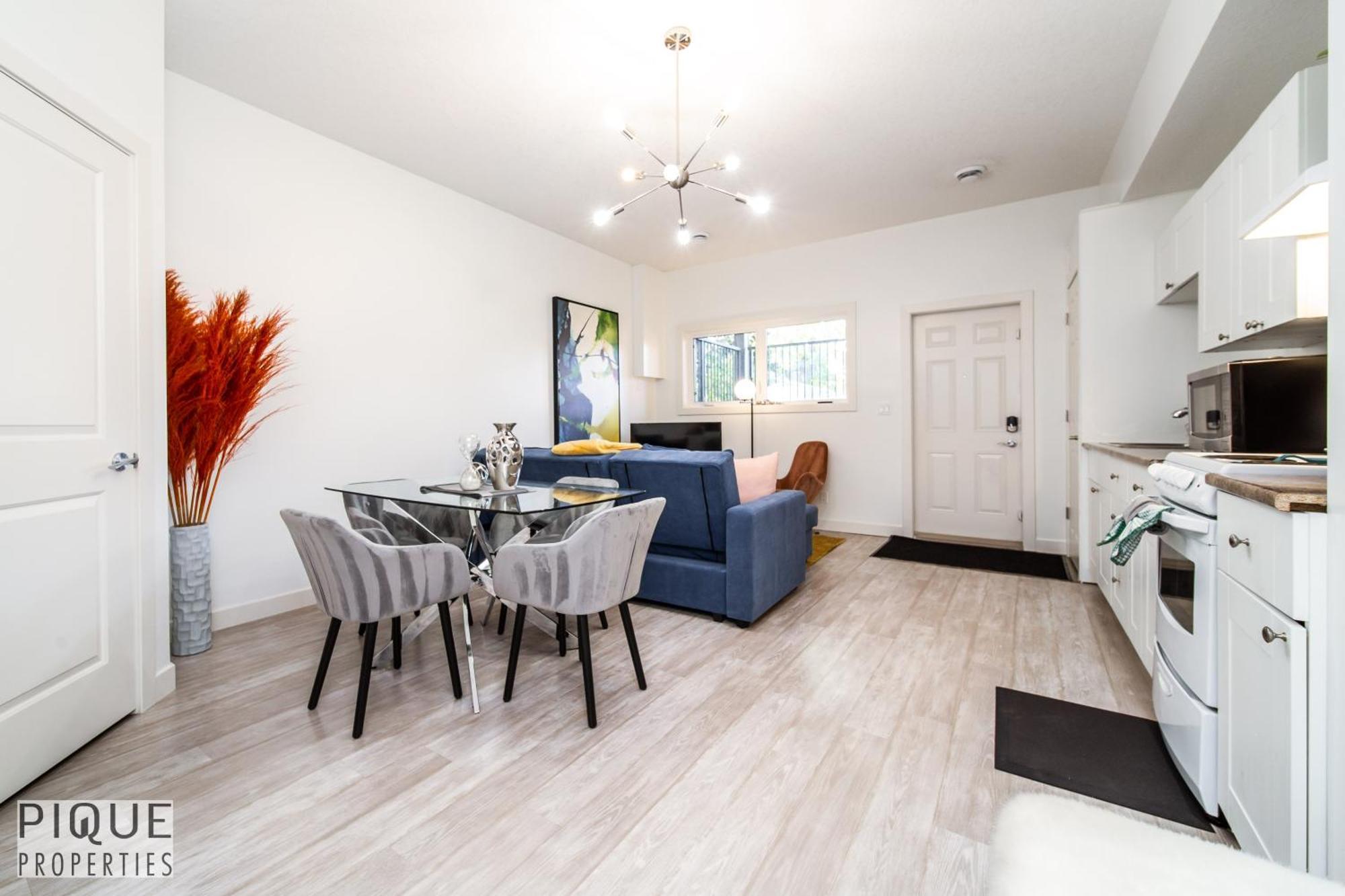 Executive Home - Long Stays Welcome - Garage Parking - Free Wifi & Netflix Edmonton Zimmer foto